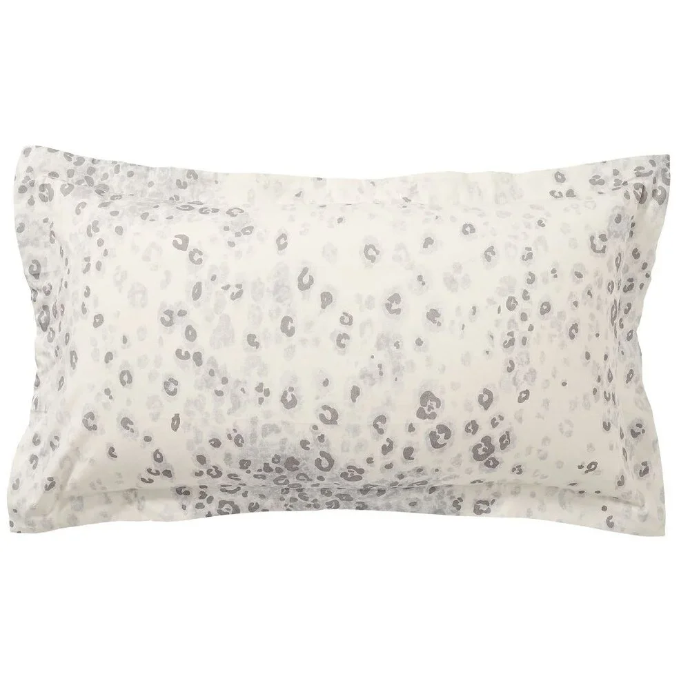 2 Pottery Barn Snow Leopard Percale Pillow Sham Covers King White Gray NEW